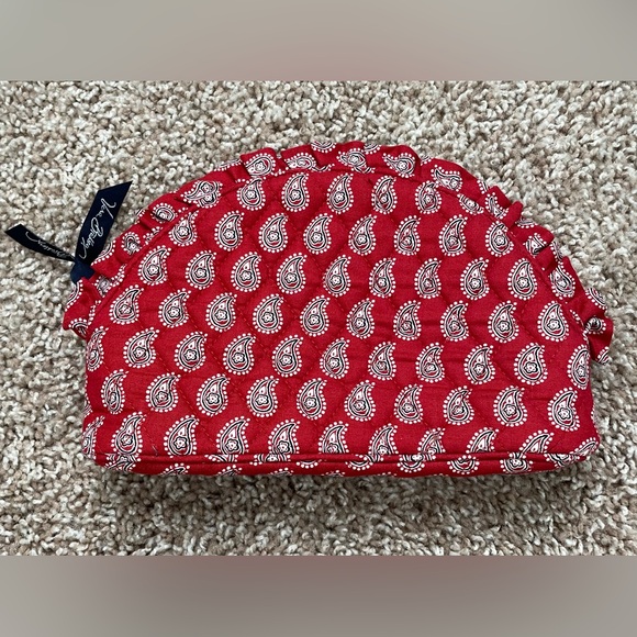 Vera Bradley cosmetic pouch - Picture 1 of 5